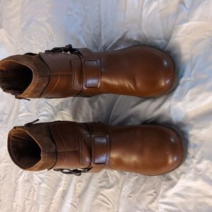 GUC Clarks moto brown boots size 8.5